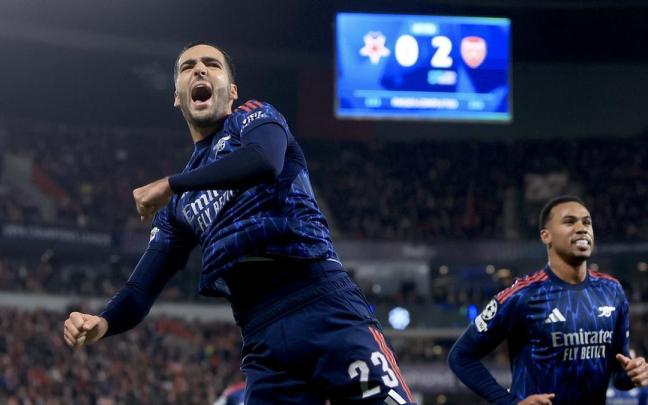 Mikel Merino celebra un gol con el Arsenal durante la última jornada de la Champions League.