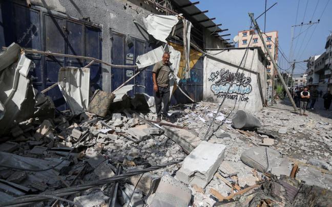 El ejército Israelí y Hamás combaten cuerpo a cuerpo en la ciudad de Gaza mientras siguen los bombardeos El ejército Israelí y Hamás combaten cuerpo a cuerpo en la ciudad de Gaza mientras siguen los bombardeos