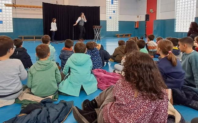 Las colonias urbanas ofrecen actividades de ocio a población infantil