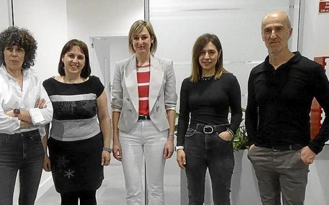 Barrutia, Muñoz, la alcaldesa, Castellano e Iñigo Garitano. | FOTO: A.D.