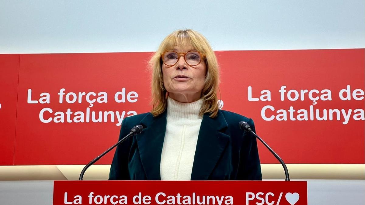 La viceprimera secretaria y portavoz del PSC, Lluïsa Moret, en una rueda de prensa.