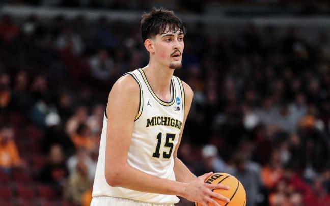 Aday Mara, en acción con los Michigan Wolverines.