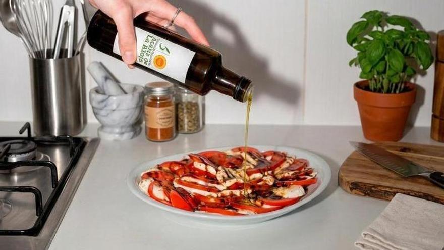Los efectos digestivos del aceite de oliva virgen extra constituyen uno de sus aspectos más valorados por profesionales de la gastronomía y nutrición.