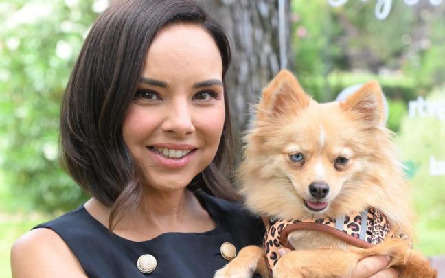Una mujer llamada Cristina López ha denunciado que la perrita de Chenoa podría ser Lola, su perrita pomeranian desaparecida en Tenerife en abril de 2024.