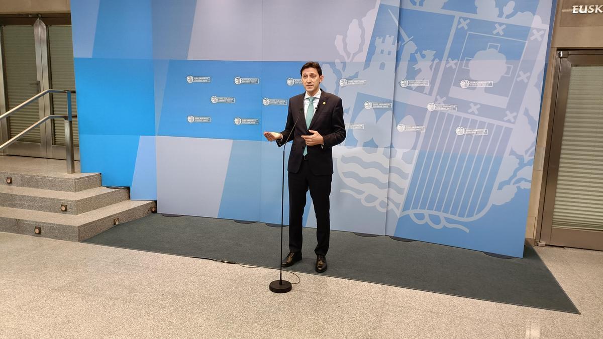 El consejero de Hacienda y Finanzas, Noël d'Anjou.