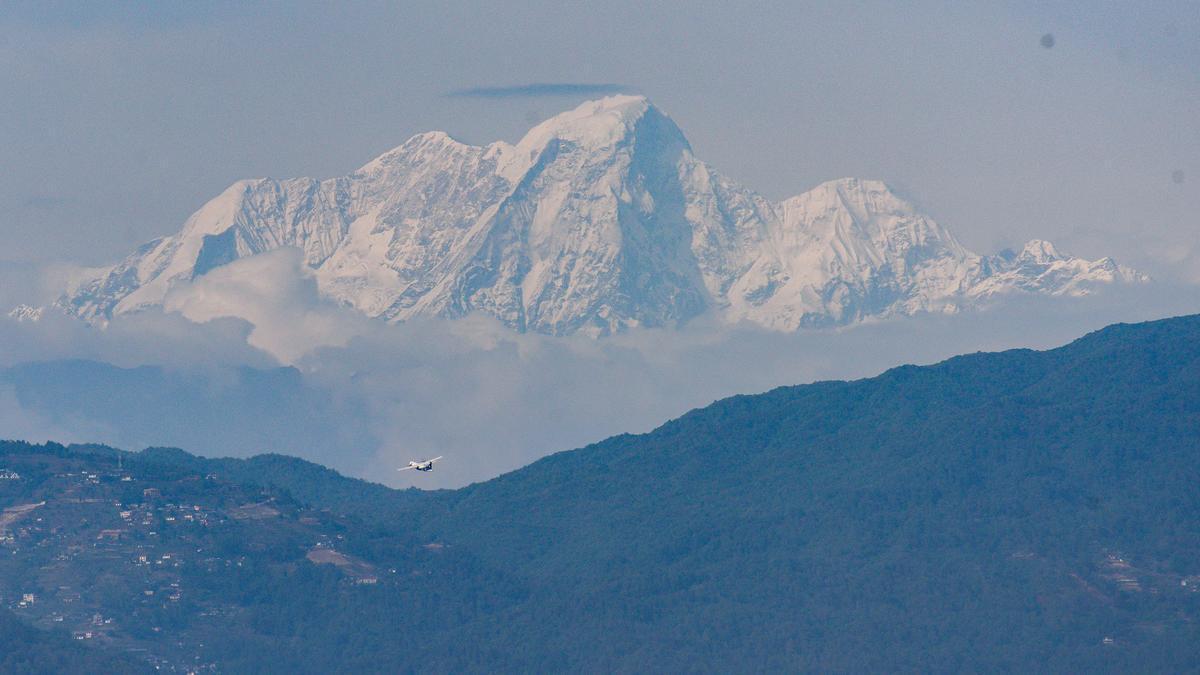 El alud ha azotado el campamento base del pico Himlung, de 7.126 metros de altura.
