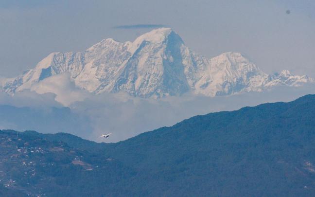 El alud ha azotado el campamento base del pico Himlung, de 7.126 metros de altura.