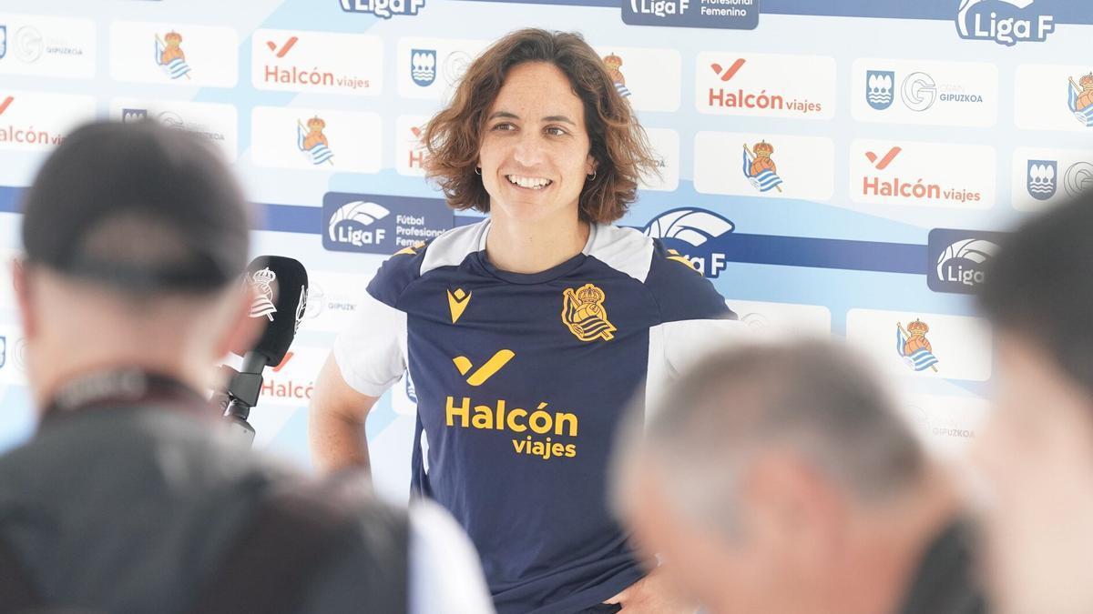 Natalia Arroyo afronta su penúltimo partido como entrenadora de la Real. / RUBEN PLAZA