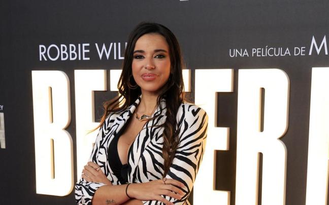 La periodista Sarah Santaolalla, en el photocall de un evento
