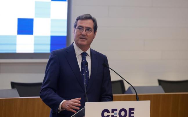 El presidente de la CEOE, Antonio Garamendi, durante el Encuentro Empresarial ‘Todos contamos. Absentismo x IT: un problema de país’, en la sede de la CEOE.