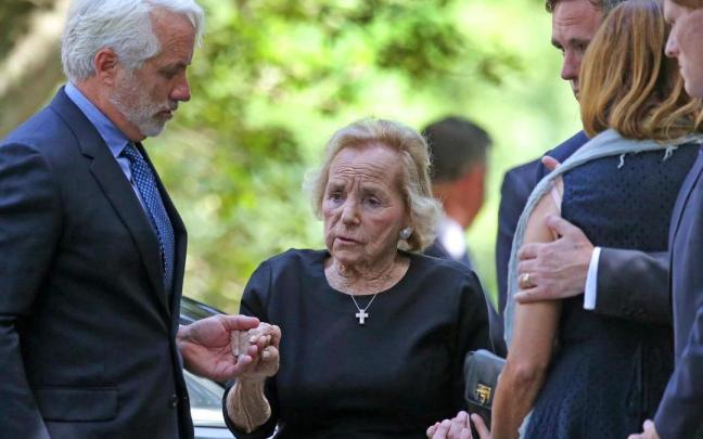 Ethel Kennedy en el funeral de su nieta Saoirse Kennedy Hill.