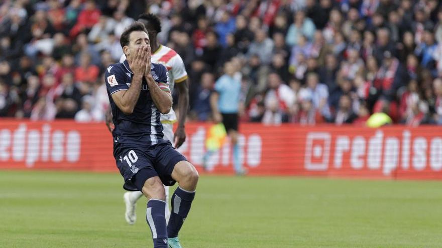 Oyarzabal se lamenta tras errar una ocasión. / LALIGA