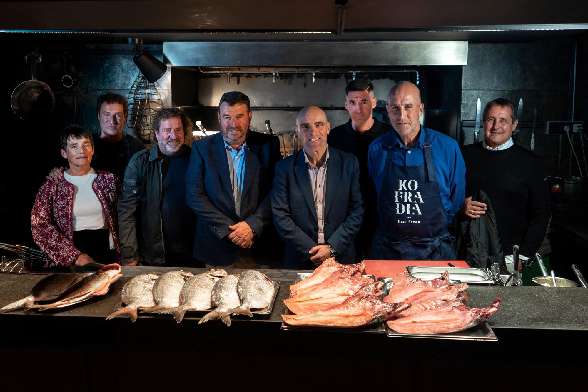 El objetivo es acercar al público catalán el producto pesquero de Euskadi.