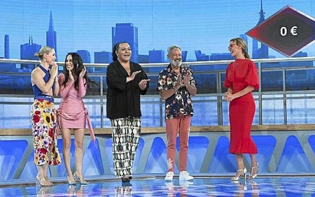 Soraya, Escoté, Falete y Rafa Sánchez, junto a Paula Vázquez.