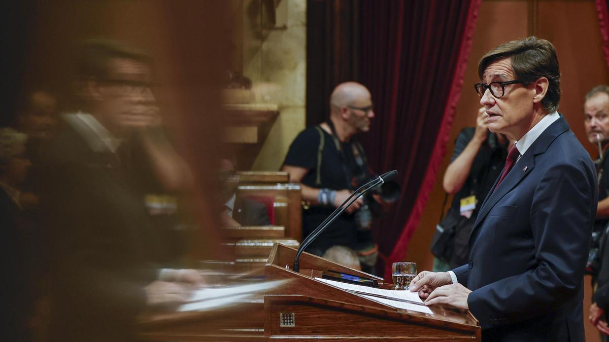 Salvador Illa durante su discurso en el pleno de investidura.