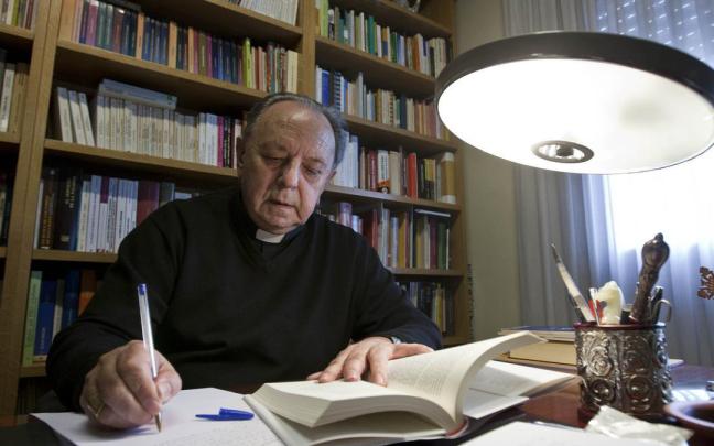 Muere el obispo Juan María Uriarte: su vida en imágenes