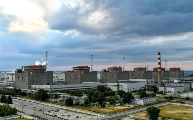 La central nuclear de Zaporiyia en una imagen de archivo. La central nuclear de Zaporiyia en una imagen de archivo.
