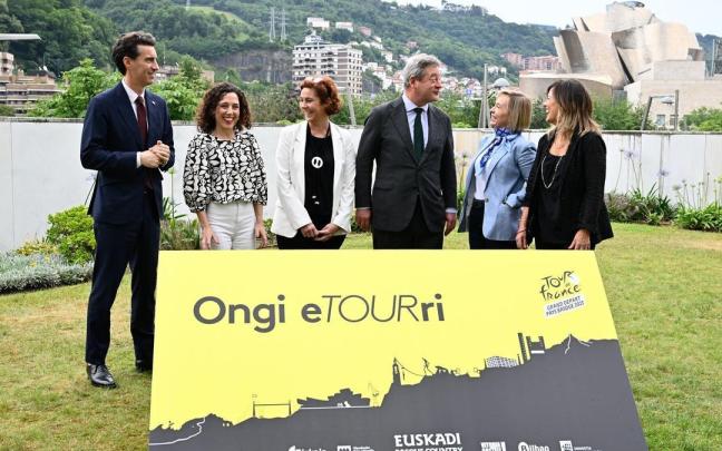 Los representantes institucionales han presentado este lunes las actividades que precederán la salida del Tour