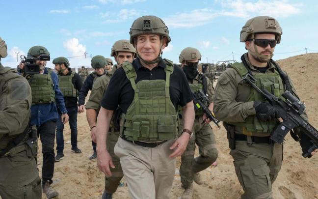 El Primer Ministro de Israel, Benjamin Netanyahu visitando este martes el Corredor Netzarim, en Gaza / Oficina del Primer Ministro de Israel El Primer Ministro de Israel, Benjamin Netanyahu visitando este martes el Corredor Netzarim, en Gaza