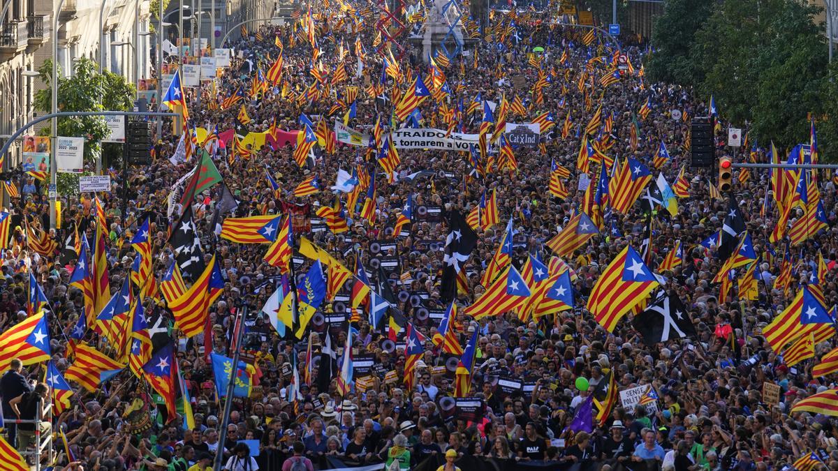 Decenas de miles de independentistas, manifestándose en la última Diada.