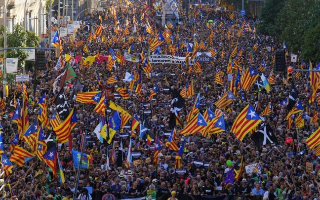 Decenas de miles de independentistas, manifestándose en la última Diada.