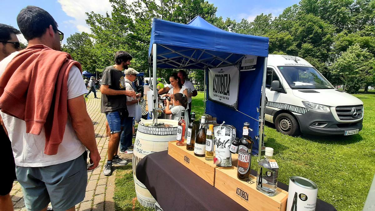 Stand de Txakoli Astobiza en el Txakolin Eguna de Amurrio