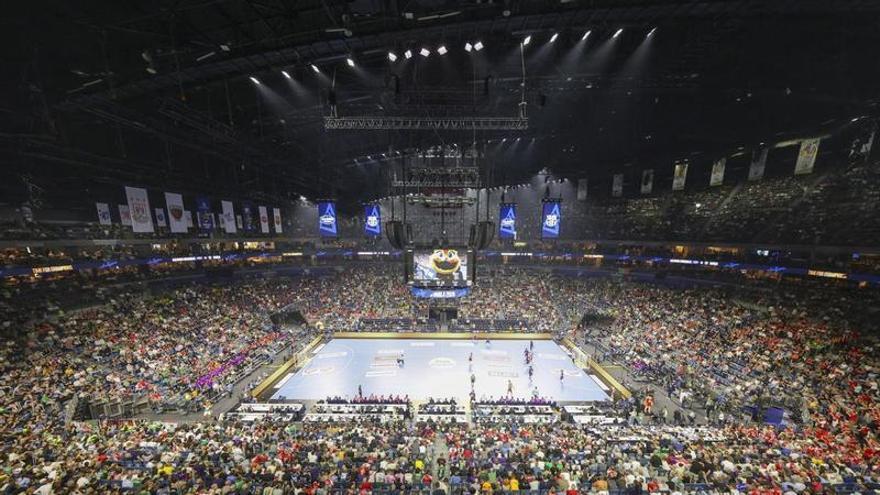 El Lanxess Arena de Colonia durante las semifinales de la Champions League