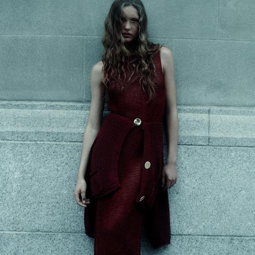 Vestido punto estructura, 39,95€.