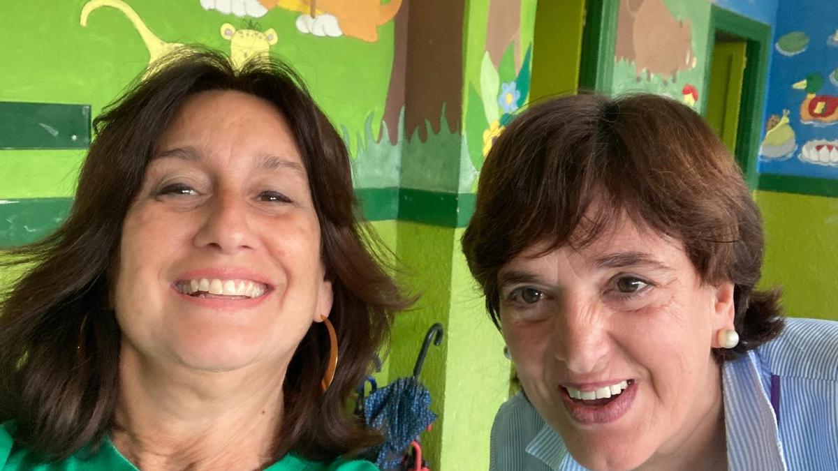 Ainhoa Elordi y Tere Bilbao, directora entrante y saliente de Ispasterko eskola