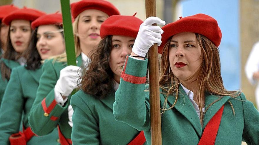 ‘Majorettes’ desfilando. | FOTO: E.S.P.