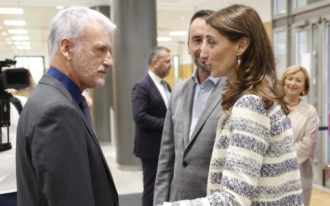 El presidente del TSJPV, Iñaki Subijana, junto a la ministra de Justicia, Pilar Llop.