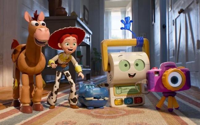 Fotograma de 'Toy Story 5'.