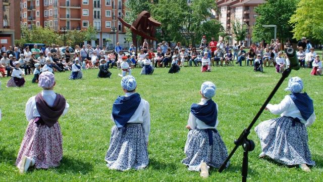 Instante de una pasada Euskal Jaia en el parque de Amurrio. / Araceli Oiarzabal Instante de una pasada Euskal Jaia en el parque de Amurrio.