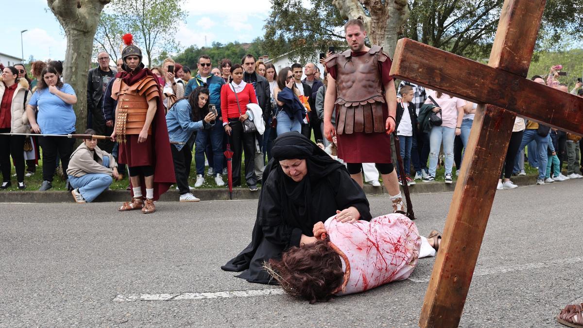 En esta edición, los personajes de Jesús y María son madre e hijo en la vida real