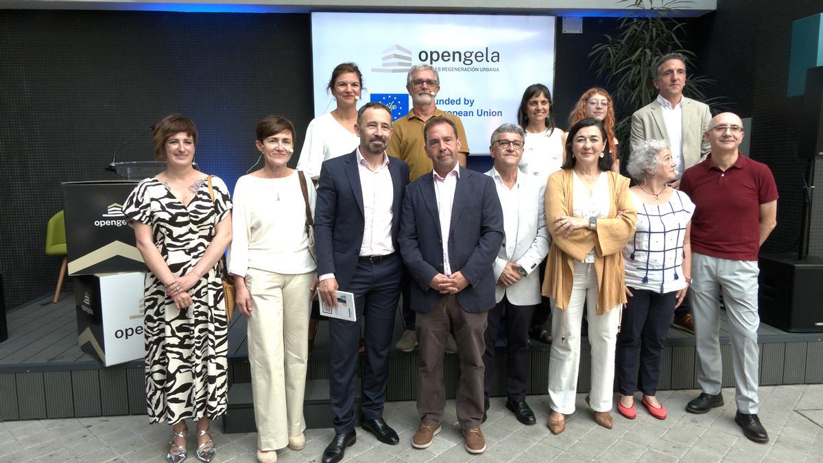 El consejero Denis Itxaso inaugura en Bilbao el Opengela Eguna y hace balance de una red de oficinas de proximidad que ha movilizado 199 millones de euros de fondos propios.