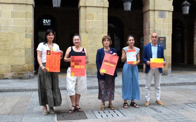 Representantes municipales en la presentación de la campaña.