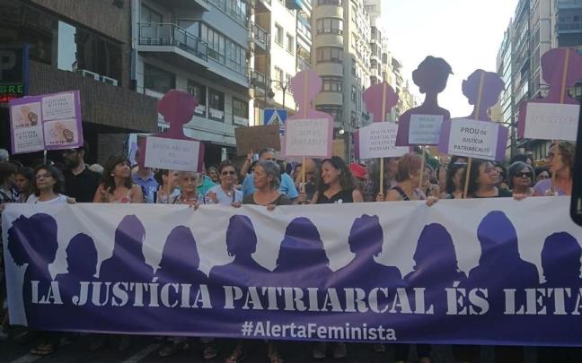 Multitudinaria marcha en València.