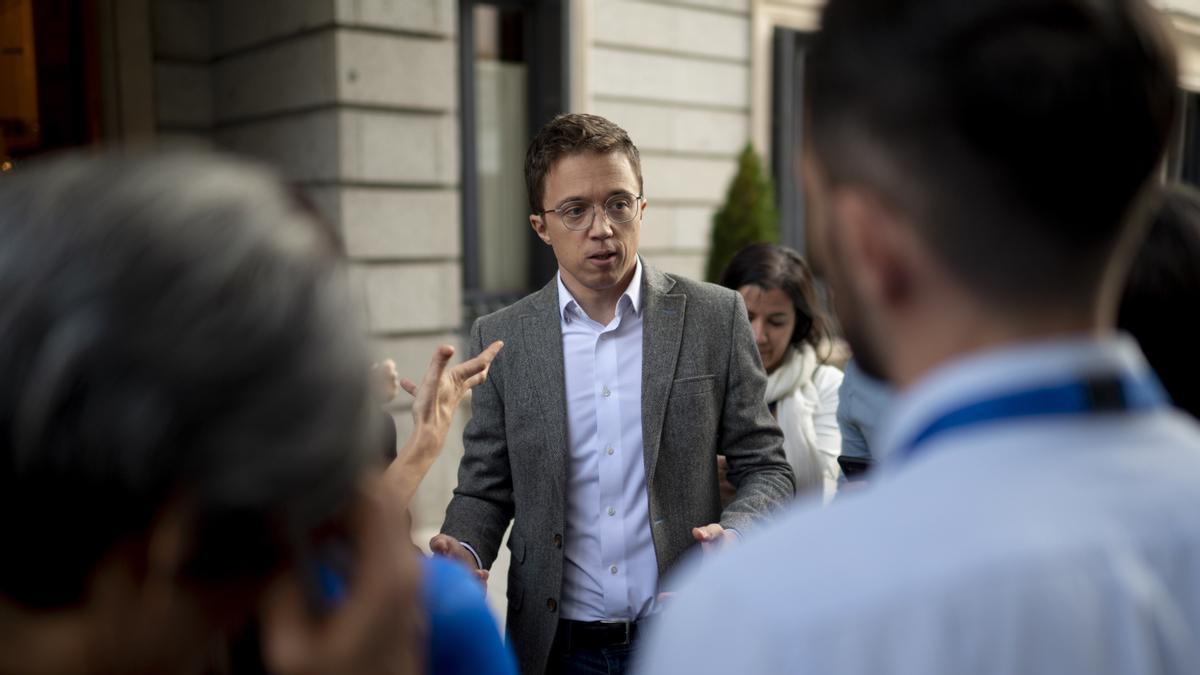 Iñigo Errejón a la salida de un pleno del Congreso de los Diputados.