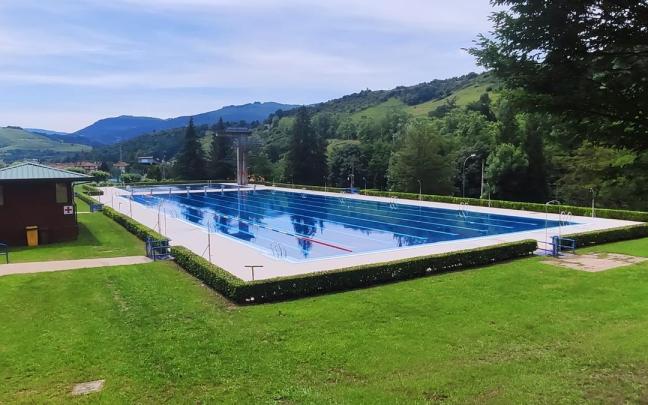 Piscinas de Ellakuri en Laudio
