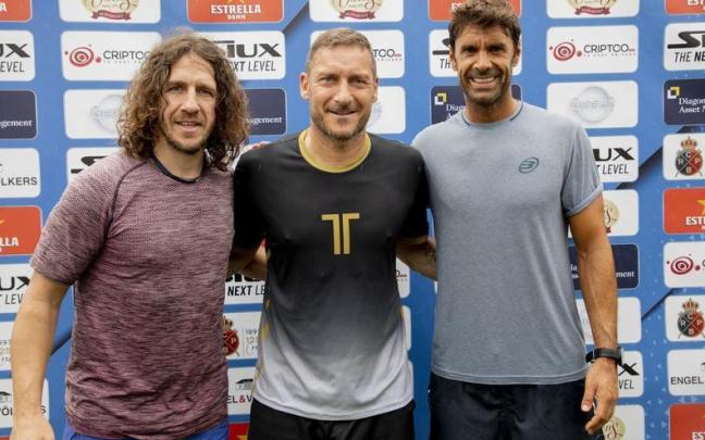 Xabi Prieto, junto a Totti y Puyol en el torneo que jugaron de paddle en Barcelona el pasado verano.