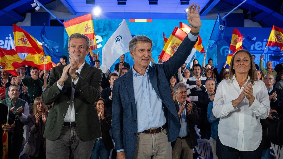 Feijóo advierte al PSOE de que no va a "indultar a los corruptos"