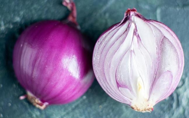 La cebolla es una de las verduras más versátiles de la cocina