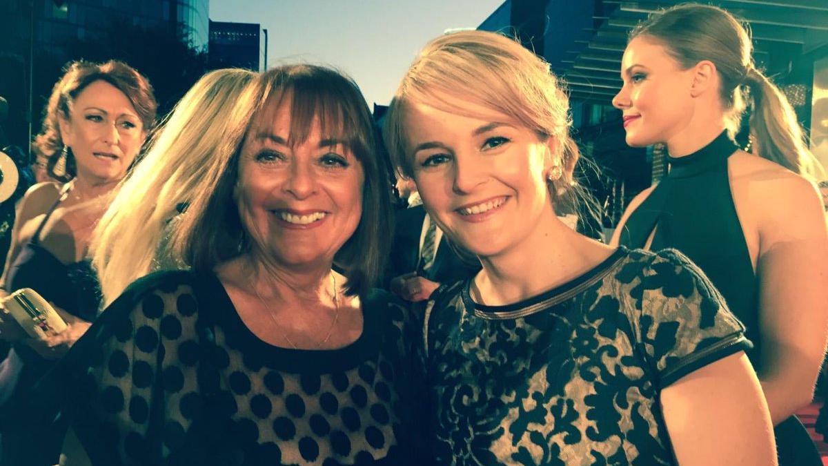 La periodista australiana Kirsten Drysdale (derecha) es la madre de 'Metanfetamina mola'