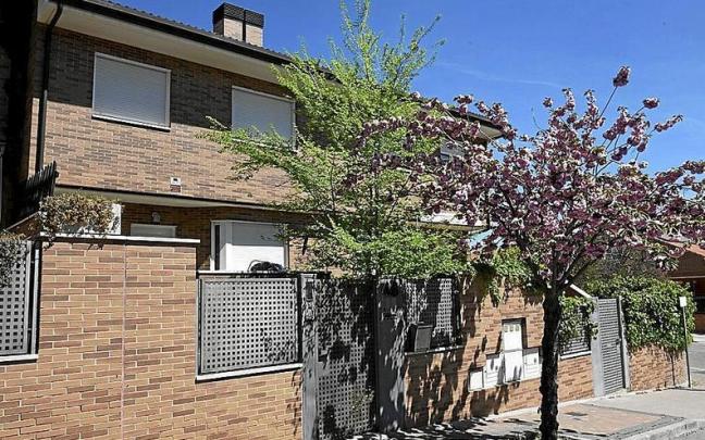 La vivienda está localizada en una urbanización de chalés de Colmenar Viejo.