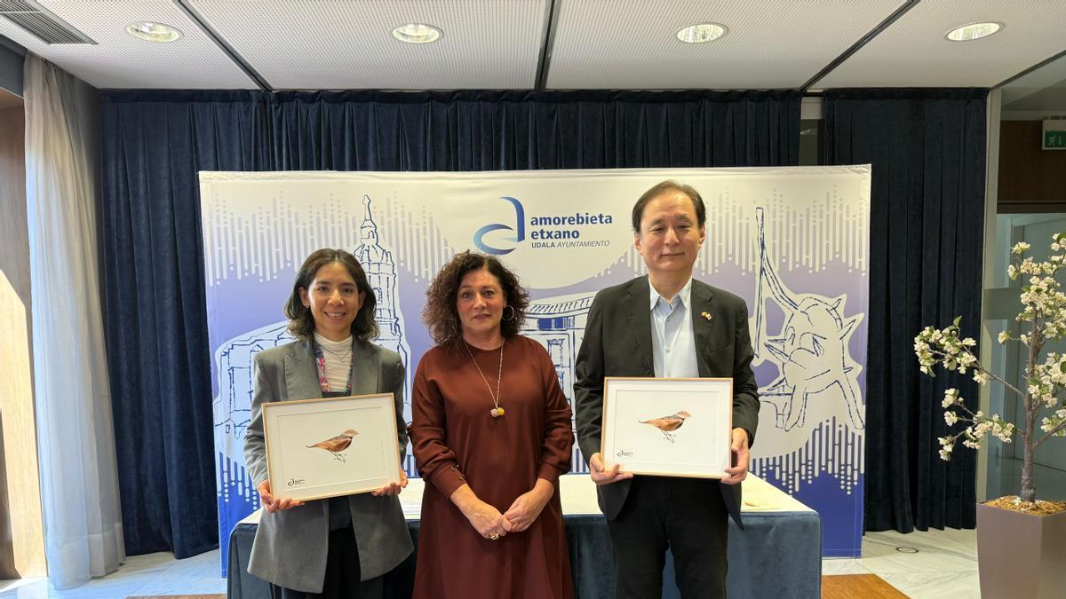 Amorebieta-Etxano recibe al embajador de Japón