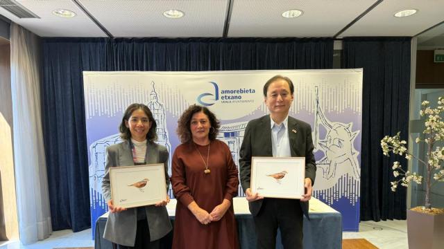 Amorebieta-Etxano recibe al embajador de Japón