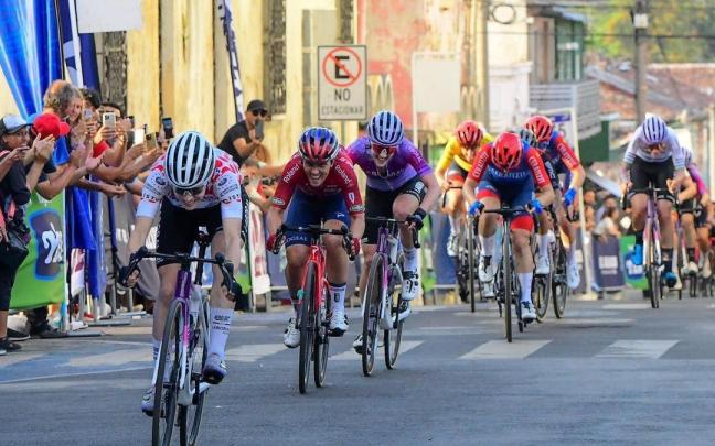 Usoa Ostolaza se impone en el Tour de El Salvador. / NTM Usoa Ostolaza se impone en el Tour de El Salvador.