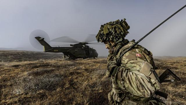 Infantería ligera y soldados en Kangerlussuaq, Groenlandia.