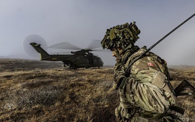 Infantería ligera y soldados en Kangerlussuaq, Groenlandia.