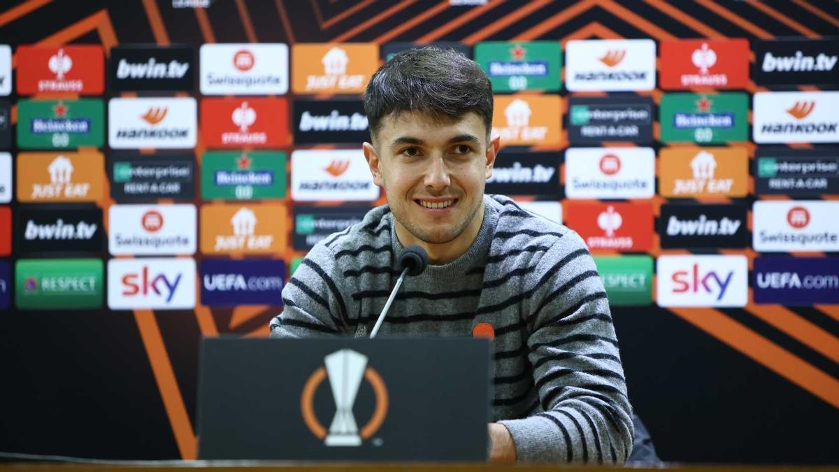 Martin Zubimendi, durante la rueda de prensa previa al partido de Roma